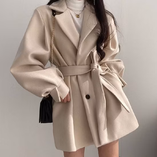 Gun Flap Detail Wildleder Gürtel Frauen Casual Trenchcoats Großhandel